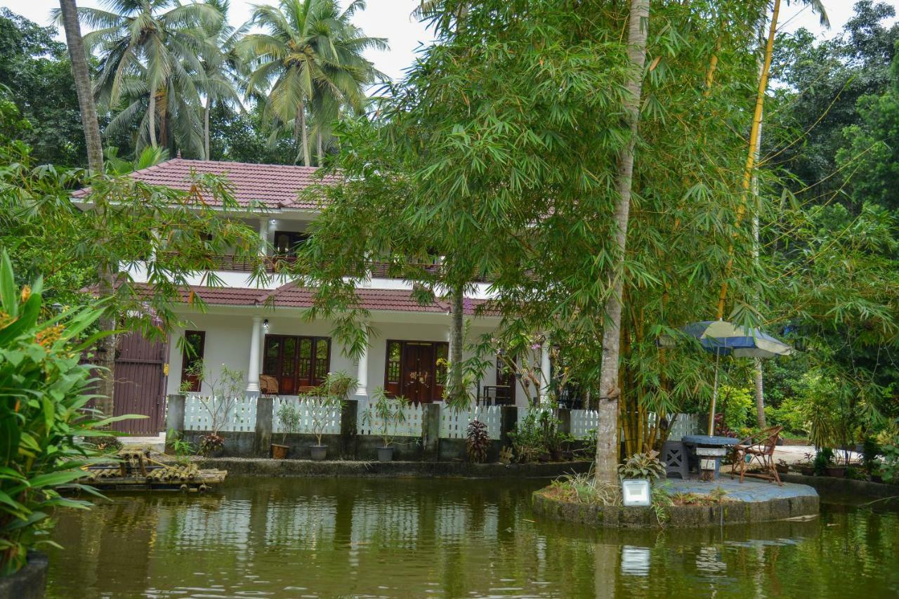 Amritham Holidays Homestay Trivandrum Thiruvananthapuram Exterior photo